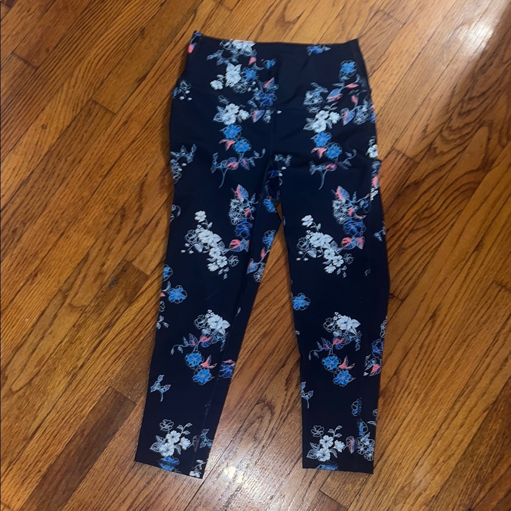 NWOT - GAP- Floral Print  Leggings -